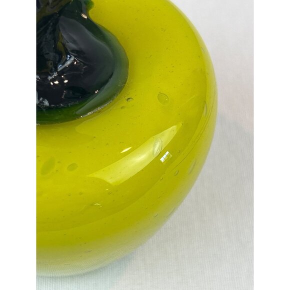 Murano Style Vintage Green Glass Apple Paperweight Stem Leaf Accent - Picture 6 of 10